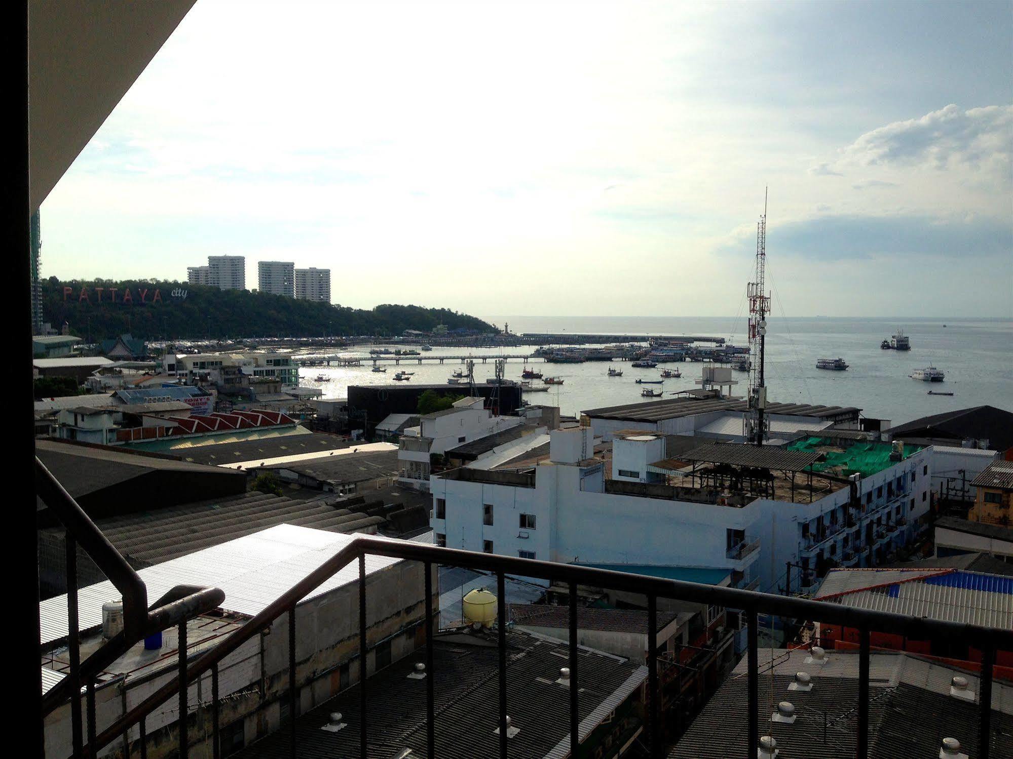 Cherry Hotel Pattaya Exteriér fotografie